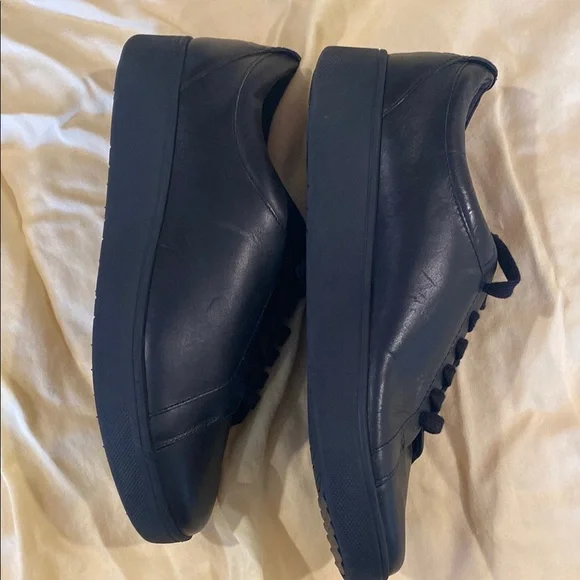 Fitflop Black Flats Minimalist Comfort rally sneaker - Picture 13 of 16